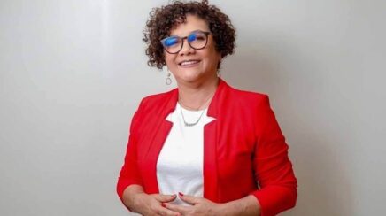 Fátima Cleide resgata trajetória como primeira mulher eleita senadora por Rondônia e volta às urnas para a Assembleia