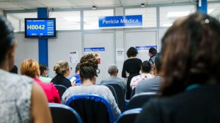 Fila do INSS cai para 1,282 milhão de pedidos e atinge menor patamar da série histórica em agosto