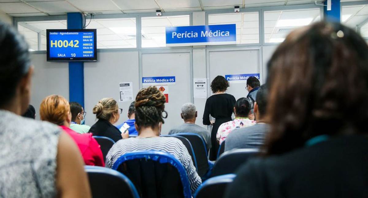 Fila do INSS cai para 1,282 milhão de pedidos e atinge menor patamar da série histórica em agosto