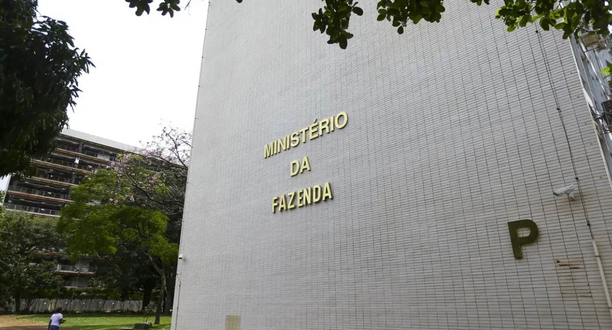 Governo Central registra superávit primário de 10,8 bilhões de reais em julho e atinge melhor resultado para o mês desde 2022