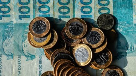 Governo eleva previsão para o salário mínimo e projeta valor de R$ 1.741 para o próximo ano