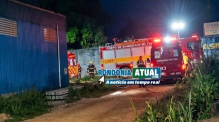 Incêndio em vegetação atinge casa e mobiliza bombeiros no bairro Primavera em RO