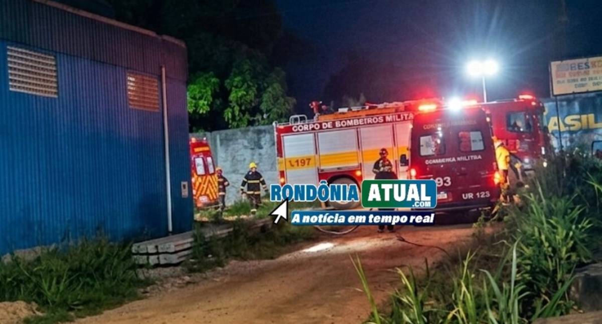 Incêndio em vegetação atinge casa e mobiliza bombeiros no bairro Primavera em RO