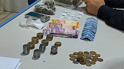 Jovem é presa por suspeita de tráfico de drogas no residencial Orgulho do Madeira em Porto Velho