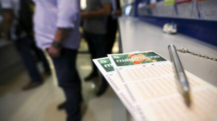 Mega-Sena acumula e prêmio vai a R$ 50 milhões para o próximo sorteio
