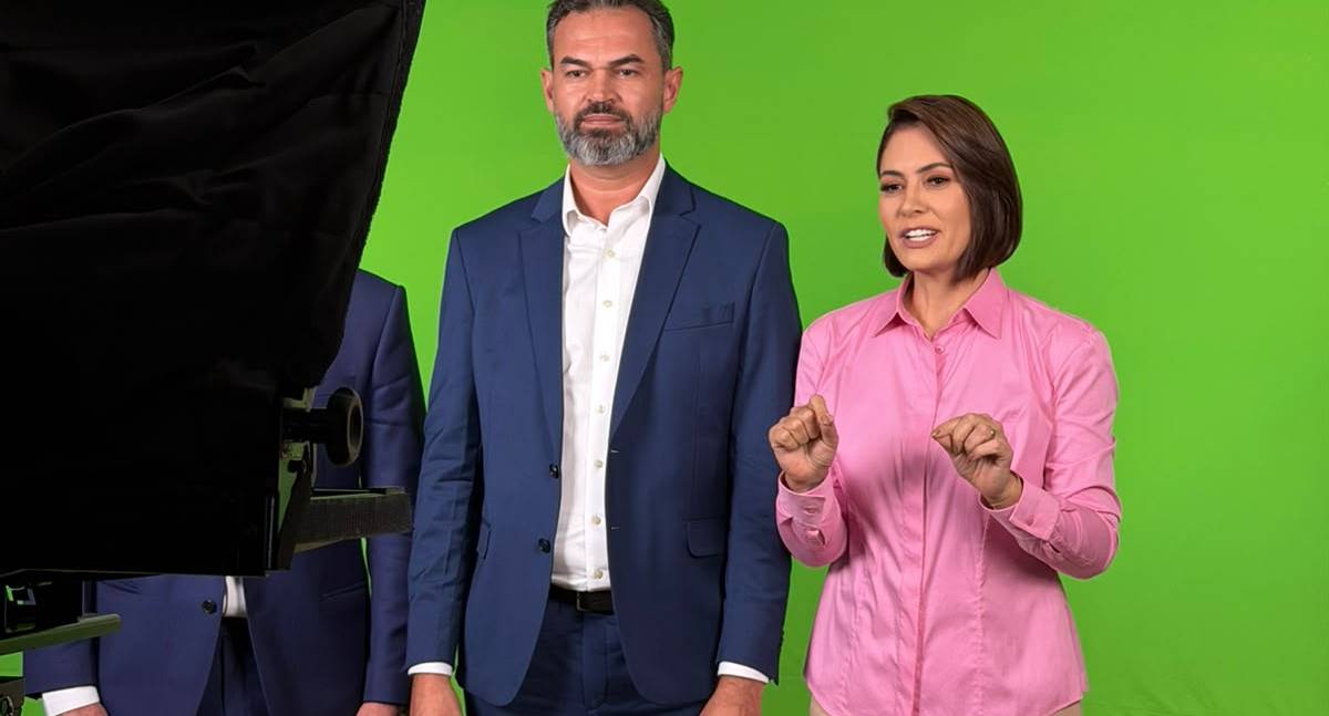 Michelle Bolsonaro depõe a favor de Bruno Scheid em ação eleitoral