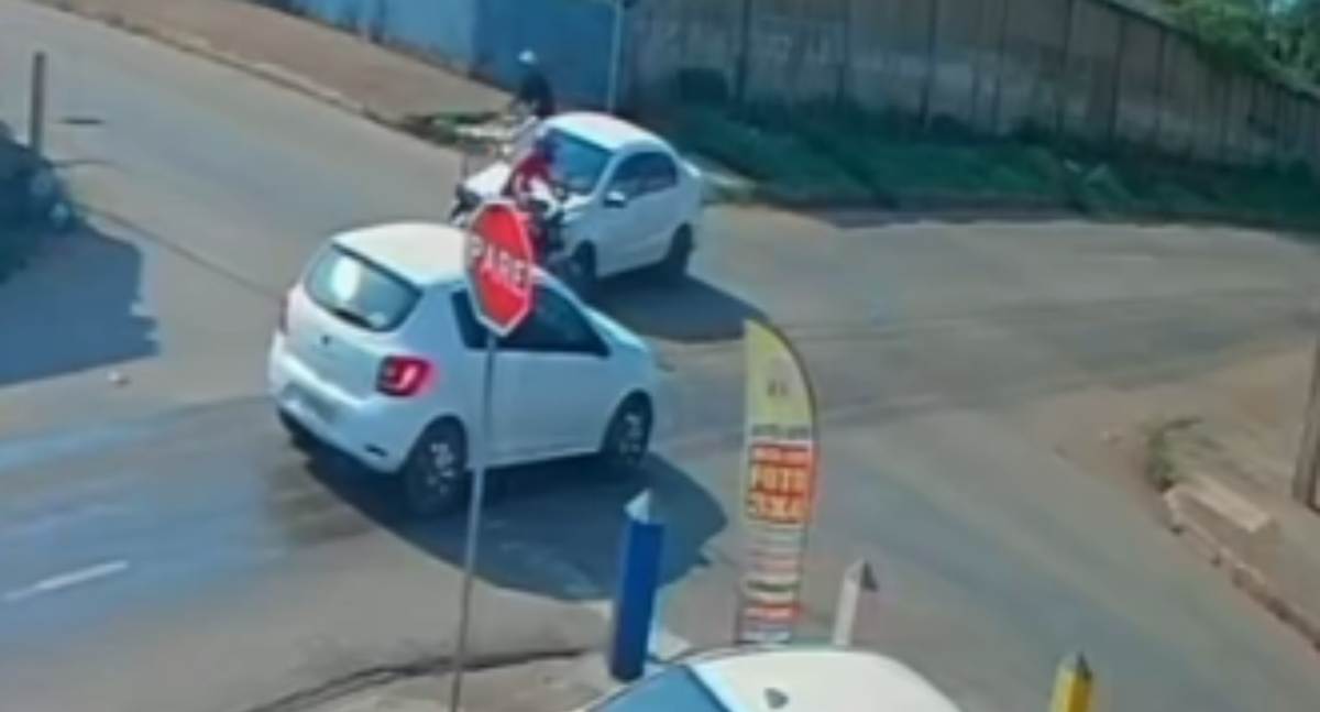 Motociclista fica ferido após colisão envolvendo carro e múltiplos veículos na Zona Leste de Porto Velho