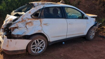 Mulher fica em estado grave após capotamento de veículo na Linha 180 em RO