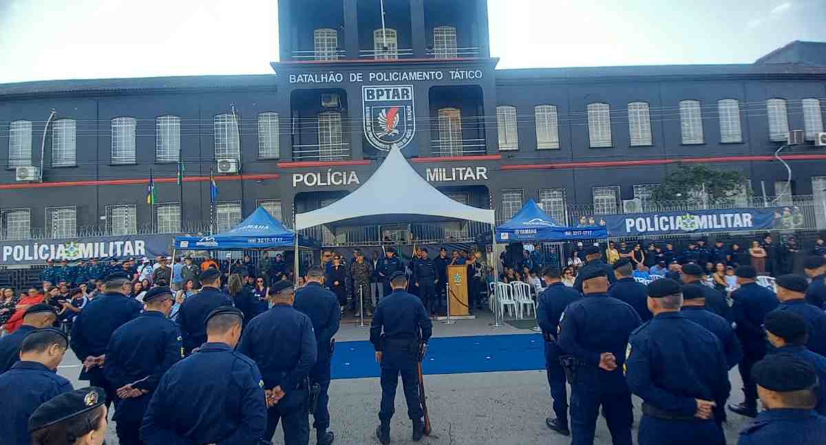 PM de Rondônia promove policiais e entrega medalhas no Dia do Soldado