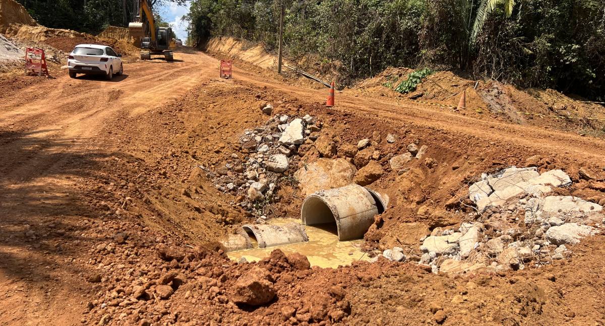 Prefeitura amplia via no bairro Nacional, em Porto Velho