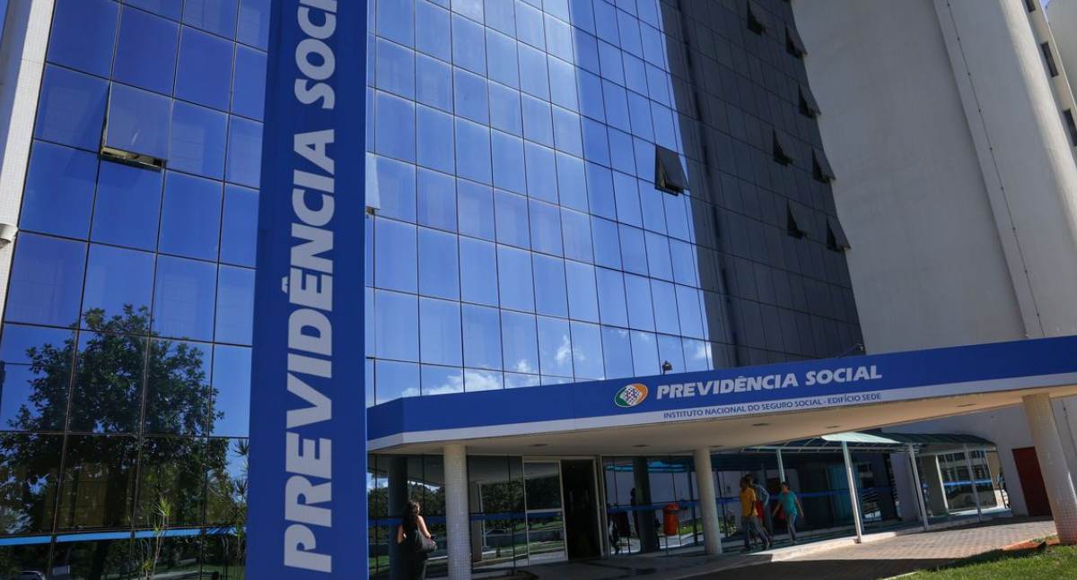 Previsão de gastos com INSS em 2027 é reduzida em R$ 5 bilhões
