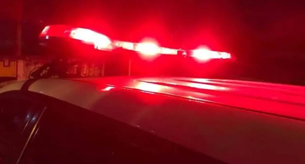 Vizinho é acusado de ameaçar mulher e arremessar garrafas contra portão em RO