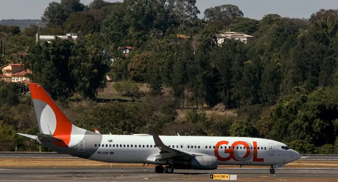 Avião da GOL faz pouso de emergência em Goiânia