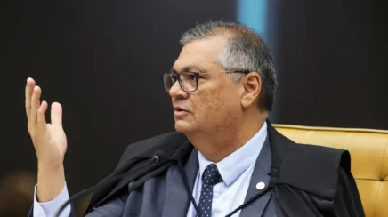 Dino determina fim do sigilo no caso Dark Horse