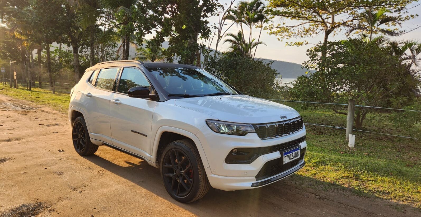 Jeep Compass mostra por que lidera entre os SUVs médios