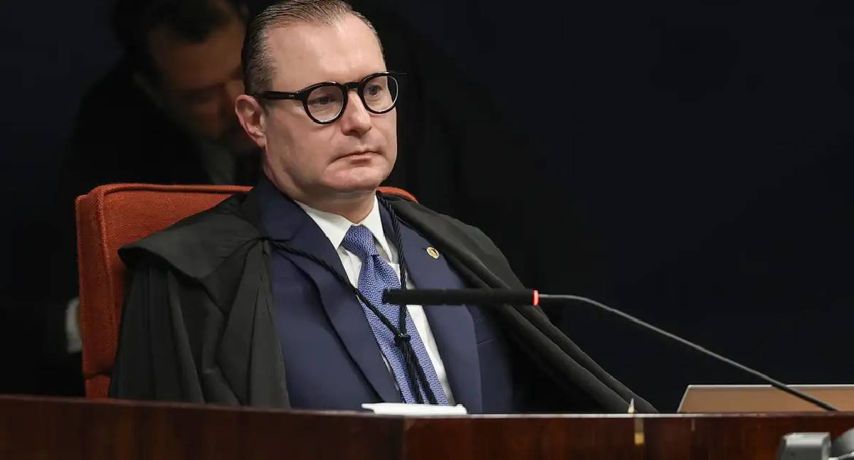 Zanin pede responsabilização após exposição de dados fiscais