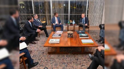 Deputados argentinos se reúnem no Itamaraty e defendem retomada de relações amistosas com o Brasil