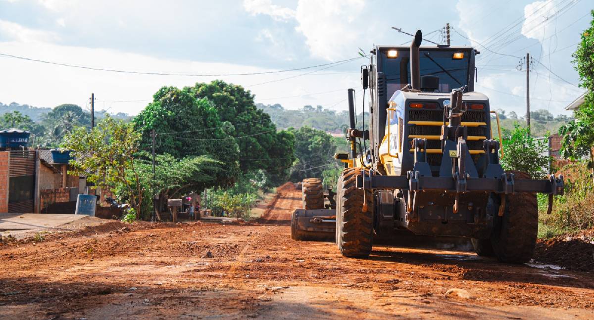 Jaru inicia pavimentação da Rua Sergipe no Setor 1A