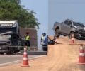 Acidente com vítima fatal interdita parcialmente a BR-364