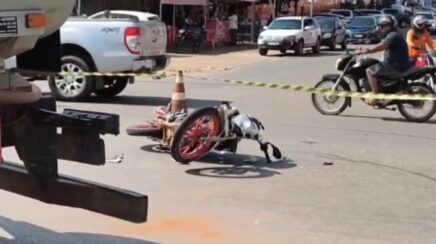 Acidente grave entre caminhão e moto deixa motociclista ferido em cruzamento de Ji-Paraná