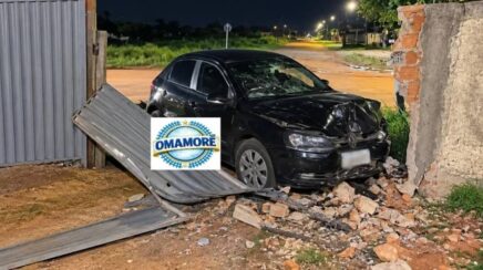 Acidentes de trânsito em série deixam três feridos e danificam muro de quartel em RO