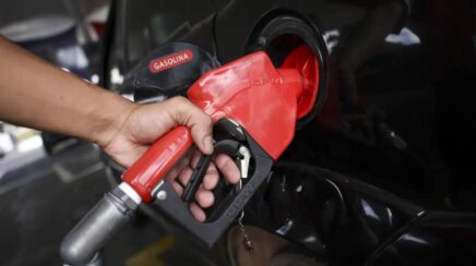 Agência Nacional do Petróleo aplica multas milionárias a distribuidoras por aumento abusivo de combustíveis