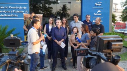 AGORA NÃO! Fecomércio-RO realiza adesivaço e alerta sobre risco econômico com a aprovação da PEC 6 x 1