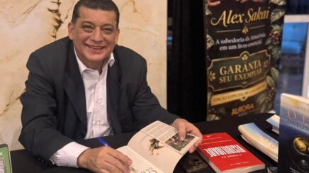 Alex Sakai lança “O Tao da Floresta” na Bienal do Livro de São Paulo