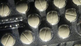 Anvisa aprova novo medicamento oral para tratamento preventivo da enxaqueca em adultos