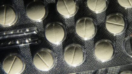 Anvisa aprova novo medicamento oral para tratamento preventivo da enxaqueca em adultos