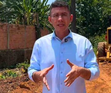 Após cobrança de Pedro Geovar, Prefeitura limpa córrego no Cidade Nova