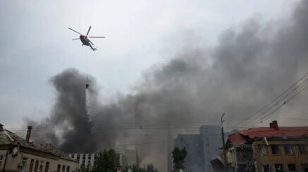 Ataque russo com mísseis e drones deixa mortos e feridos em Kiev após partida de enviados dos EUA