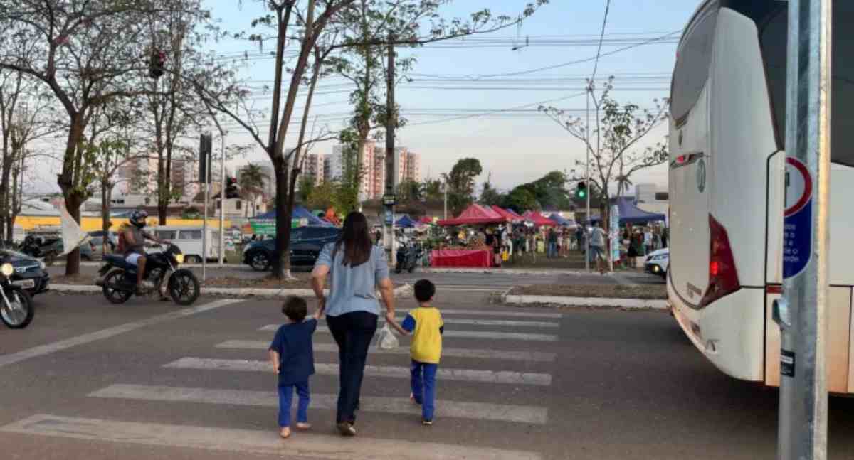 Botoeira no semáforo: saiba como usar e atravessar com segurança