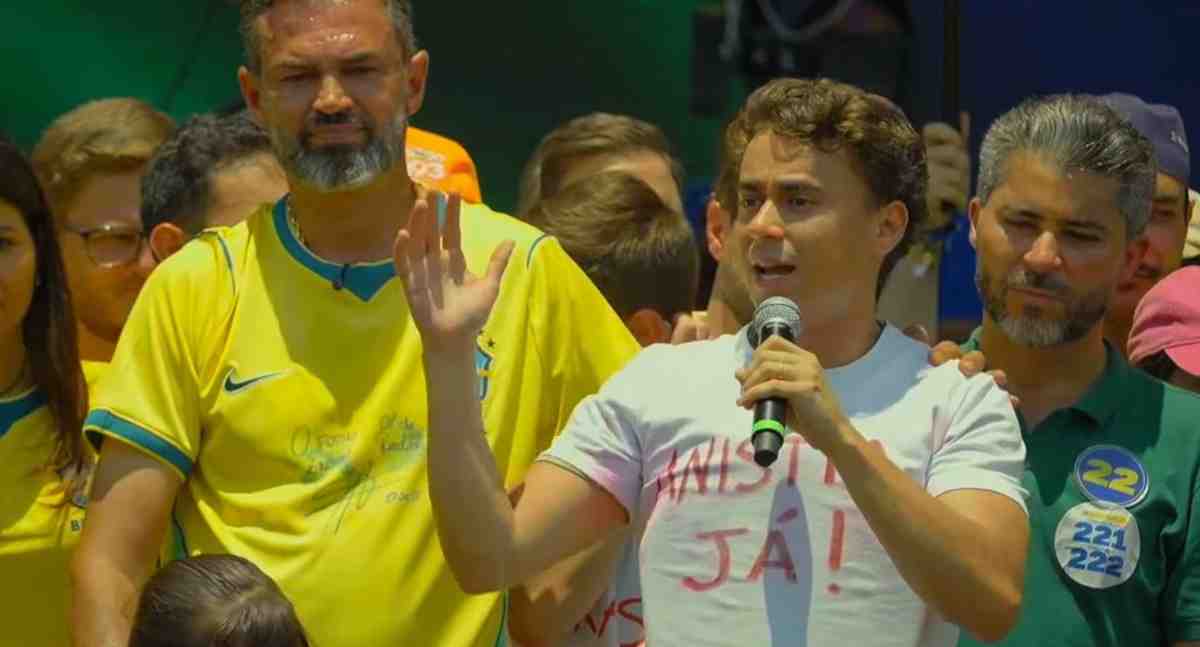 Bruno Scheid e Nikolas Ferreira levantam “Fora Lula” e “Fora Moraes” em Ji-Paraná: “A gente vai estar lá para combater”