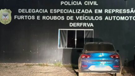 Carro furtado ou roubado que saiu de Manaus com destino a Porto Velho é apreendido pela Polícia Civil em balsa