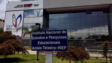Cartões de confirmação de inscrição para o Enamed e o Revalida são liberados para consulta na internet