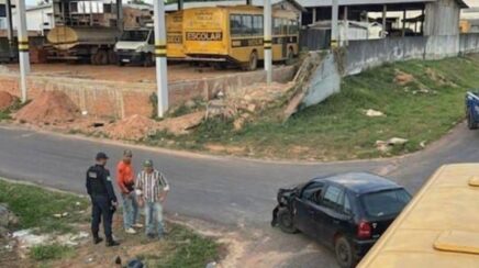 Colisão entre carro e moto deixa duas mulheres feridas em RO