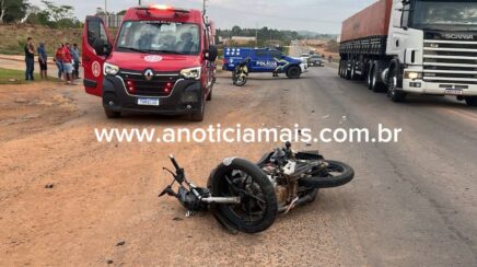 Colisão entre duas motocicletas deixa duas pessoas feridas na BR-364