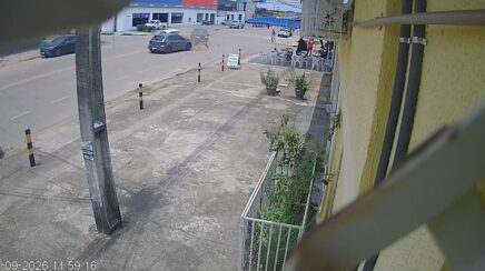 Colisão entre três veículos complica trânsito na região Central de Porto Velho