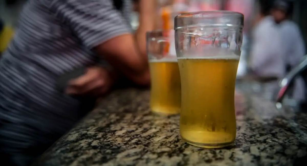 Consumo crônico de álcool e tabaco afeta células visuais e pode causar cegueira, aponta estudo