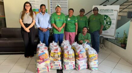 Cooperativa de reciclagem atingida por incêndio recebe cestas básicas do Ecoparque Porto Velho