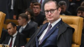 Cristiano Zanin reitera pedido de acesso a mídias de celular apreendido em investigação do STF