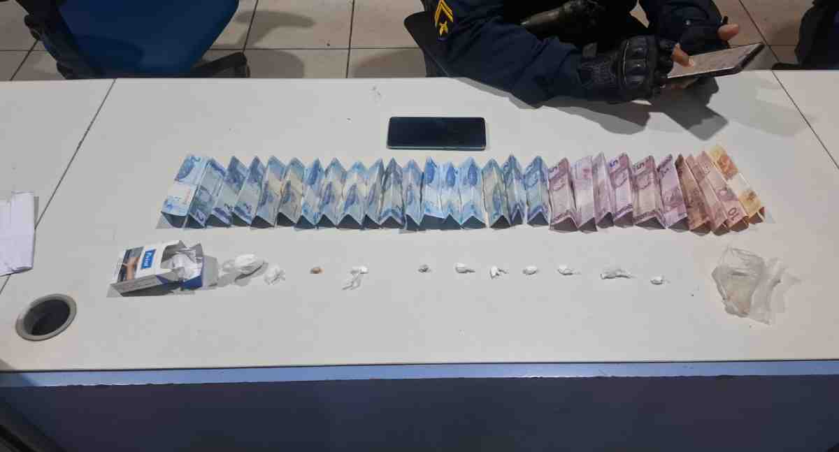 Dupla é presa com cocaína e crack durante ação do 1º BPM em Porto Velho