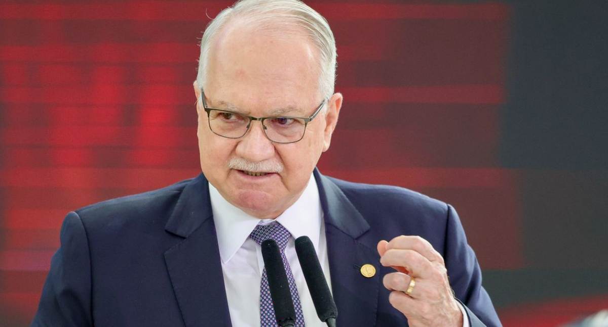 Edson Fachin estabelece prazo de cinco dias para manifestação de André Mendonça e Paulo Gonet sobre crise no STF