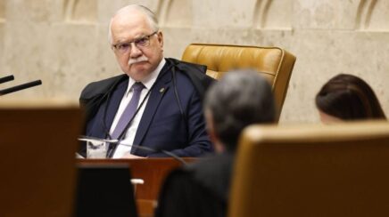 Edson Fachin retira de pauta julgamento sobre atuação de André Mendonça no caso Master