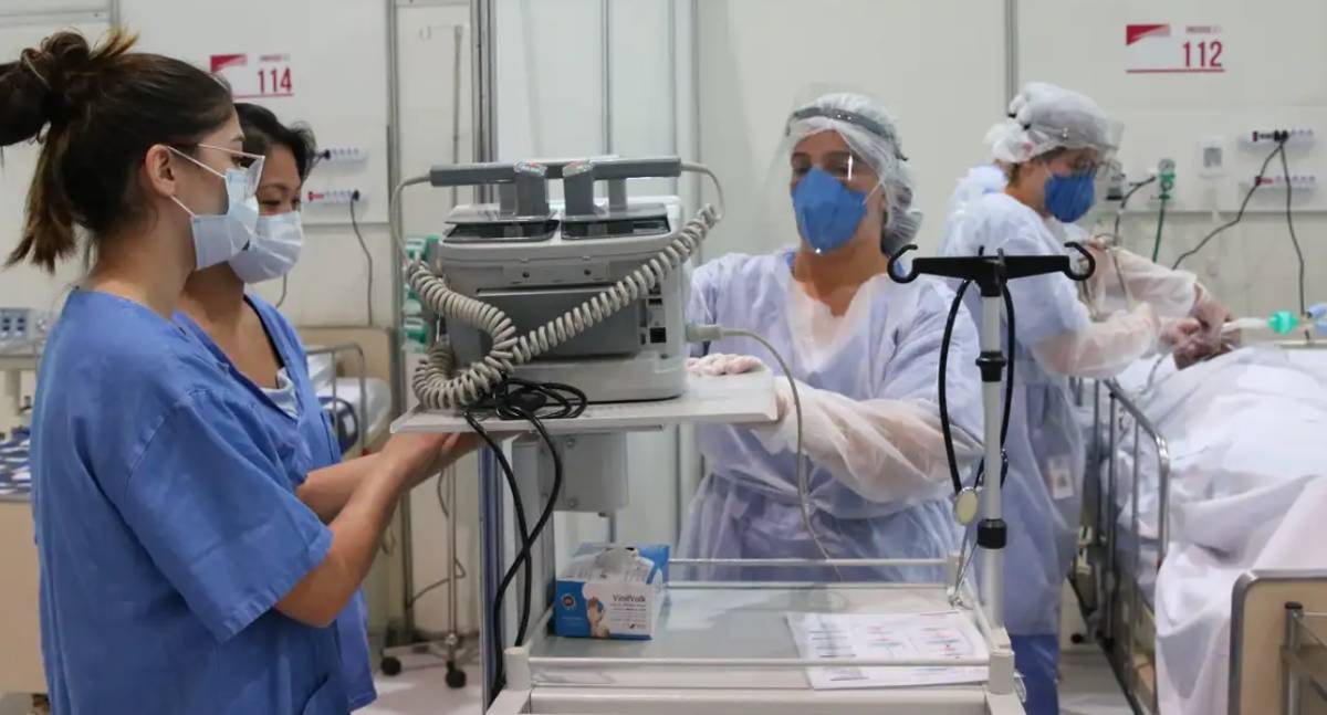 Estudo revela que quase metade dos médicos de UTIs no Brasil sofre com alto esgotamento mental