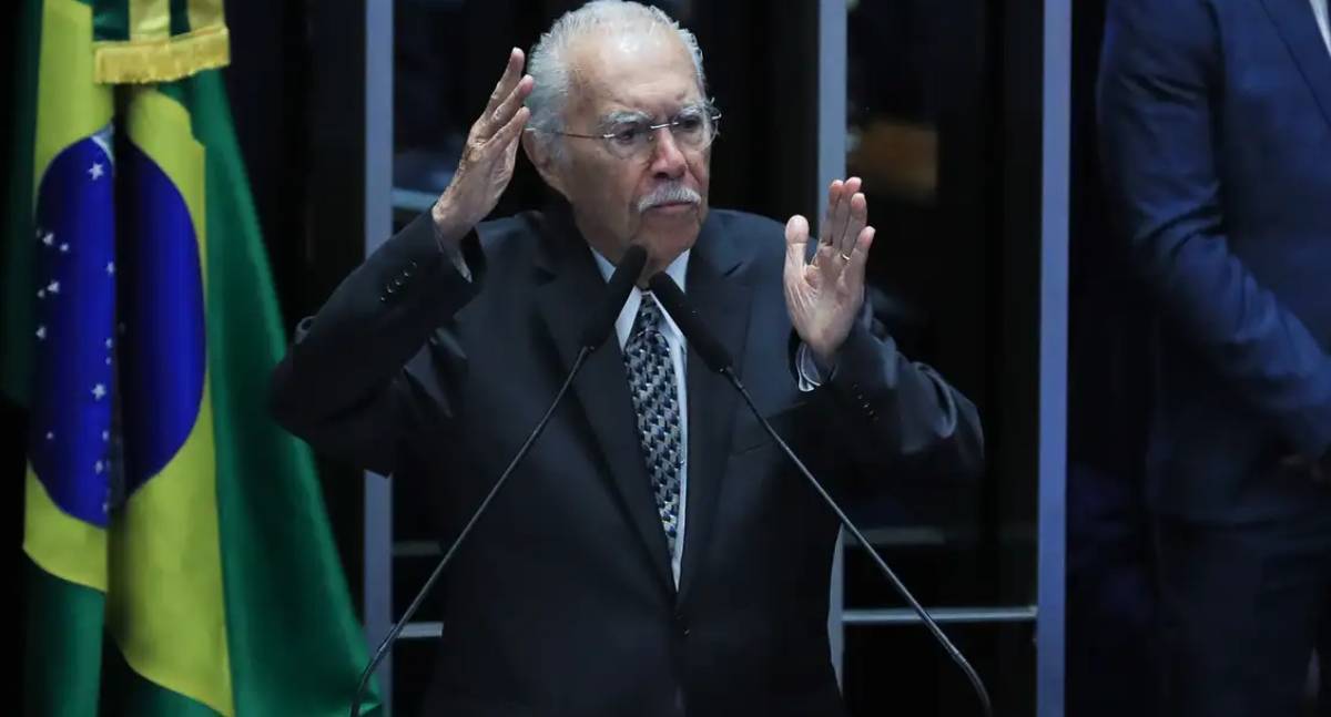 Ex-presidente José Sarney é internado em hospital de São Luís com quadro de pneumonia