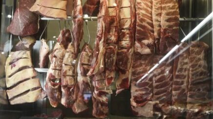 Exportações brasileiras de carne bovina recuham em agosto com limite de cota de compras estabelecido pela China