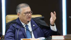 Flávio Dino determina inquérito na Polícia Federal para investigar CVM sobre caso Banco Master