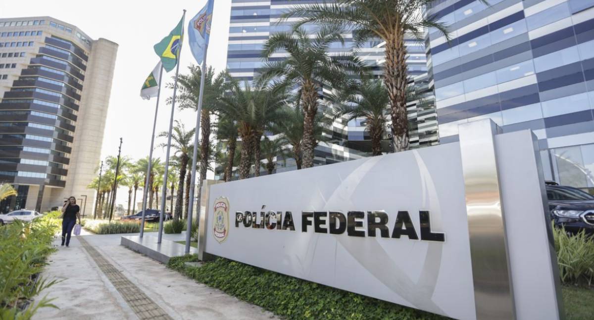Gabinetes de ministros recebem íntegra de dados do celular de Daniel Vorcaro após determinação